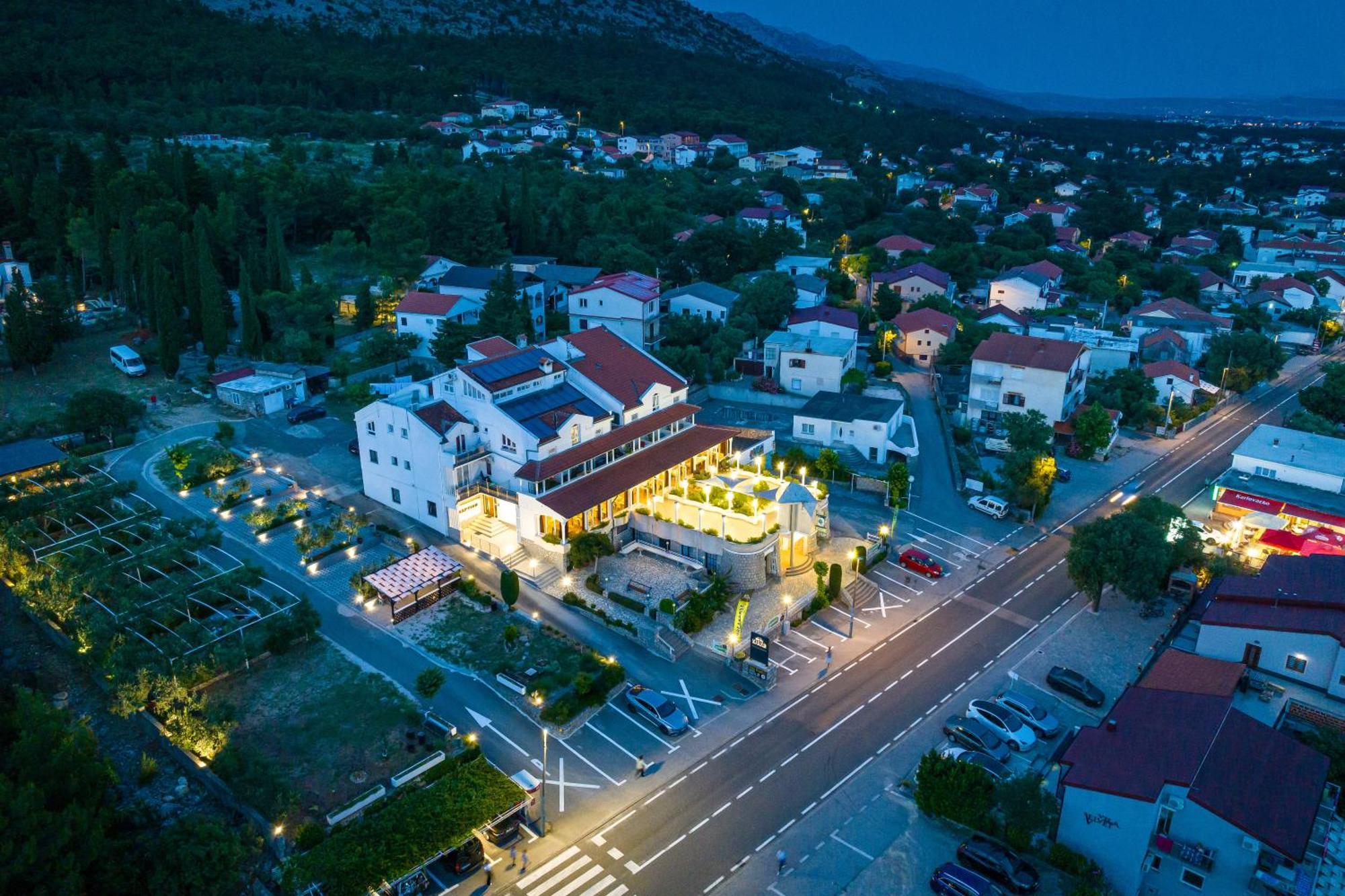 Hotel Vicko Starigrad Paklenica Exterior photo
